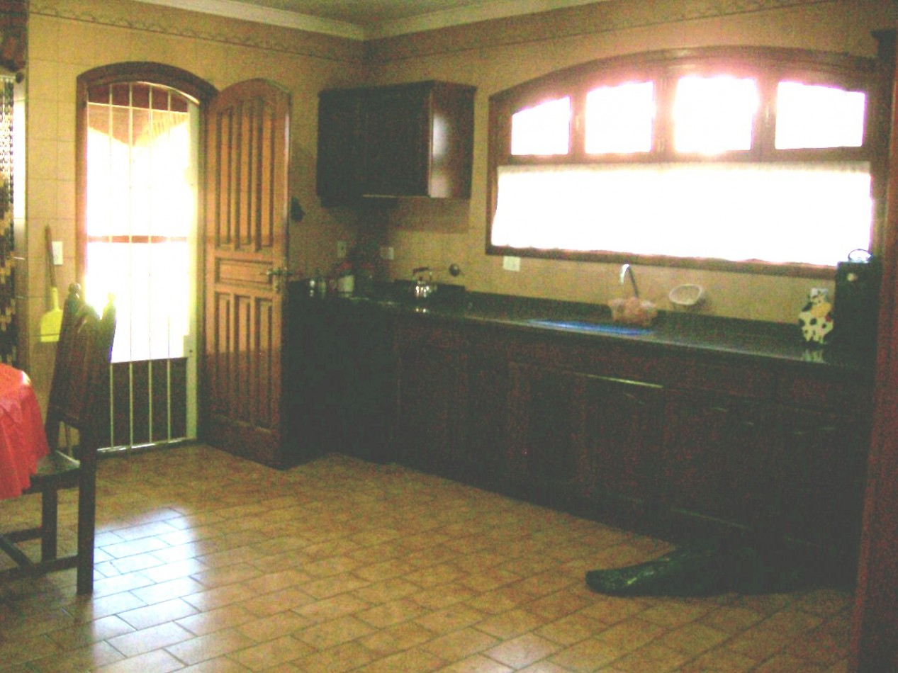 Chalet  4 ambientes con lote excepcional de 20X 38 !!!!