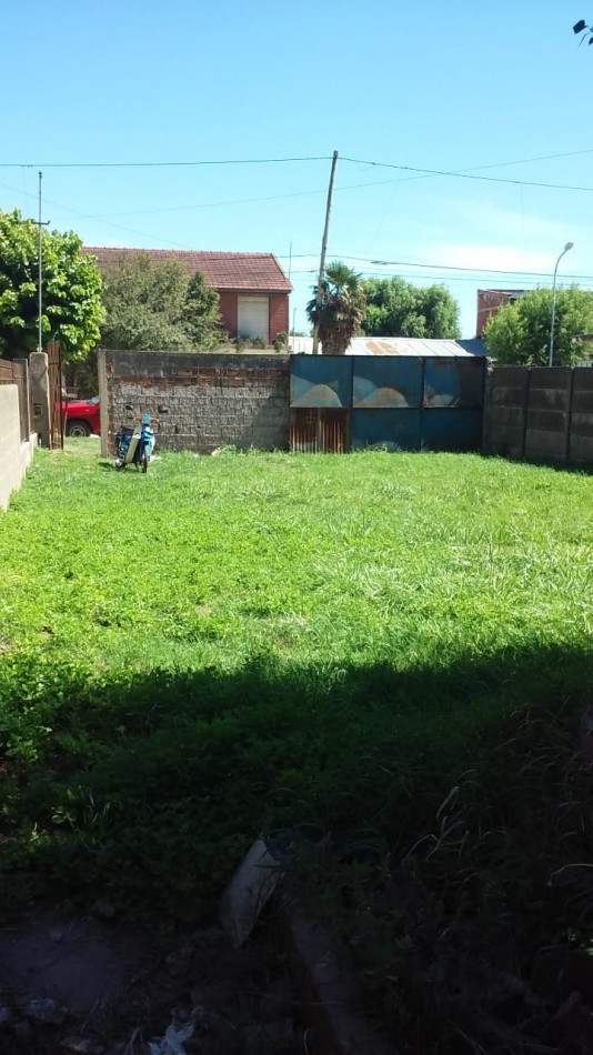 Lote de terreno 10 x 43,30 Mts. vereda de Sol !!!