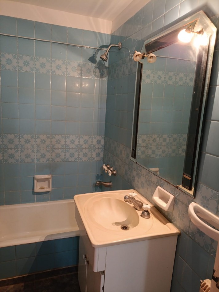 Departamento de 3 ambientes con balcon a la calle Vereda de sol y  cochera !!! Av. Luro al 2500 !!!