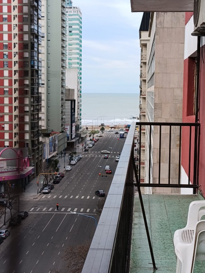 Departamento de 3 ambientes con balcon a la calle Vereda de sol y  cochera !!! Av. Luro al 2500 !!!