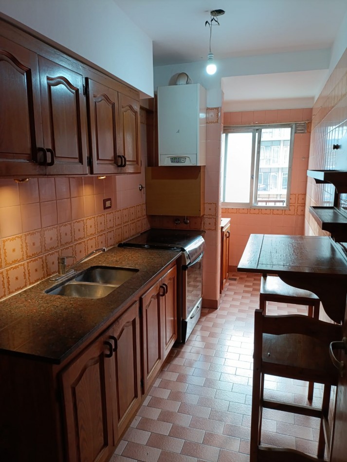 Departamento de 3 ambientes con balcon a la calle Vereda de sol y  cochera !!! Av. Luro al 2500 !!!