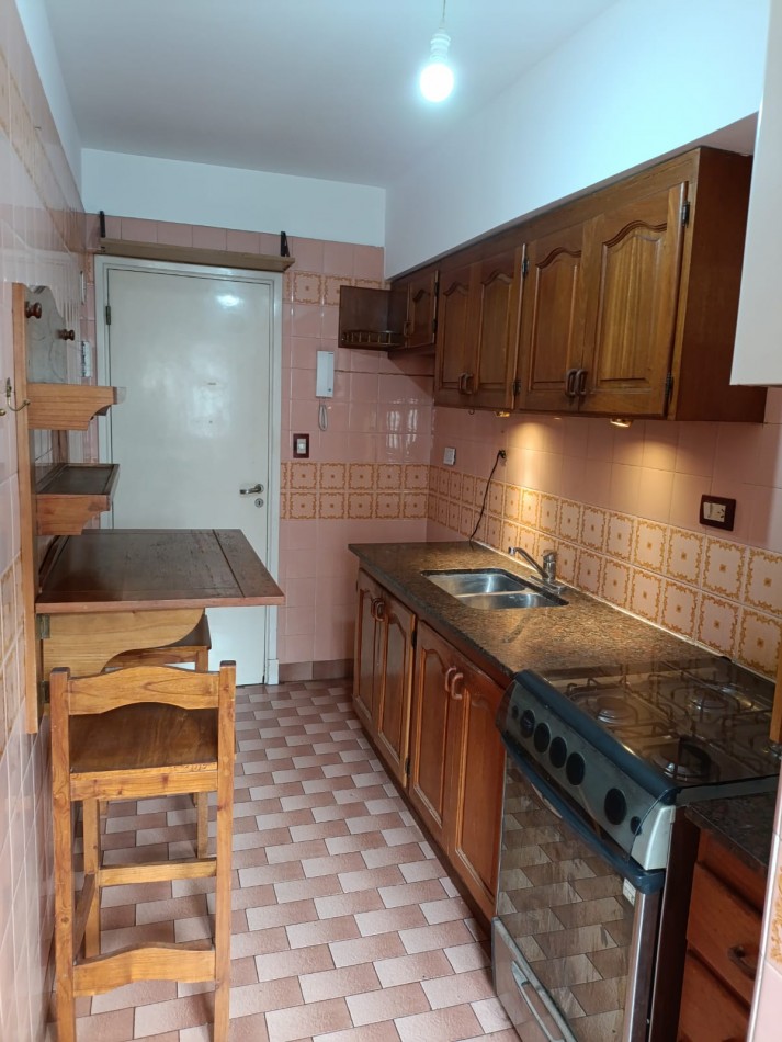 Departamento de 3 ambientes con balcon a la calle Vereda de sol y  cochera !!! Av. Luro al 2500 !!!