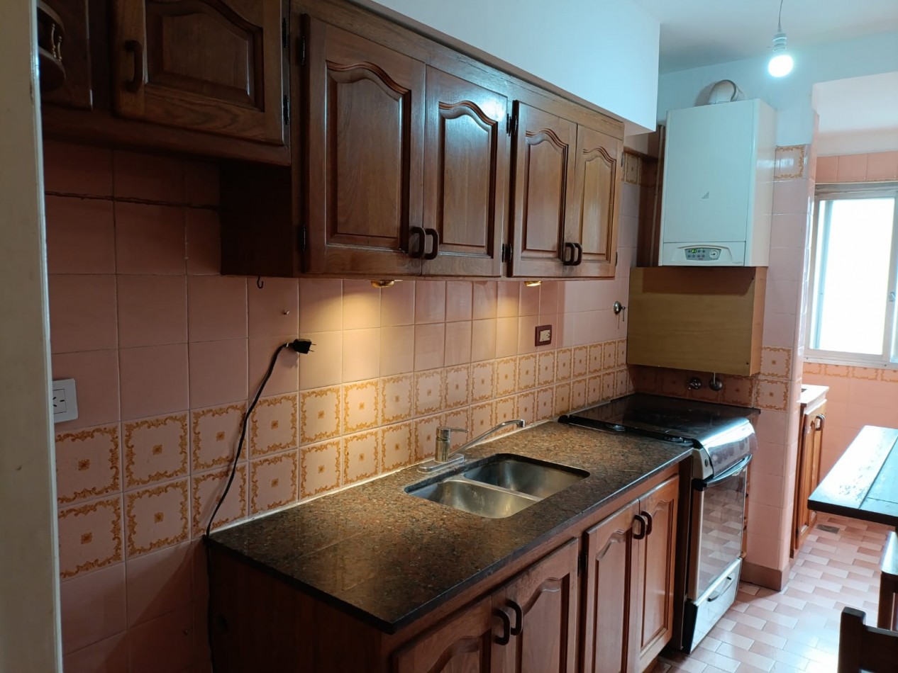 Departamento de 3 ambientes con balcon a la calle Vereda de sol y  cochera !!! Av. Luro al 2500 !!!