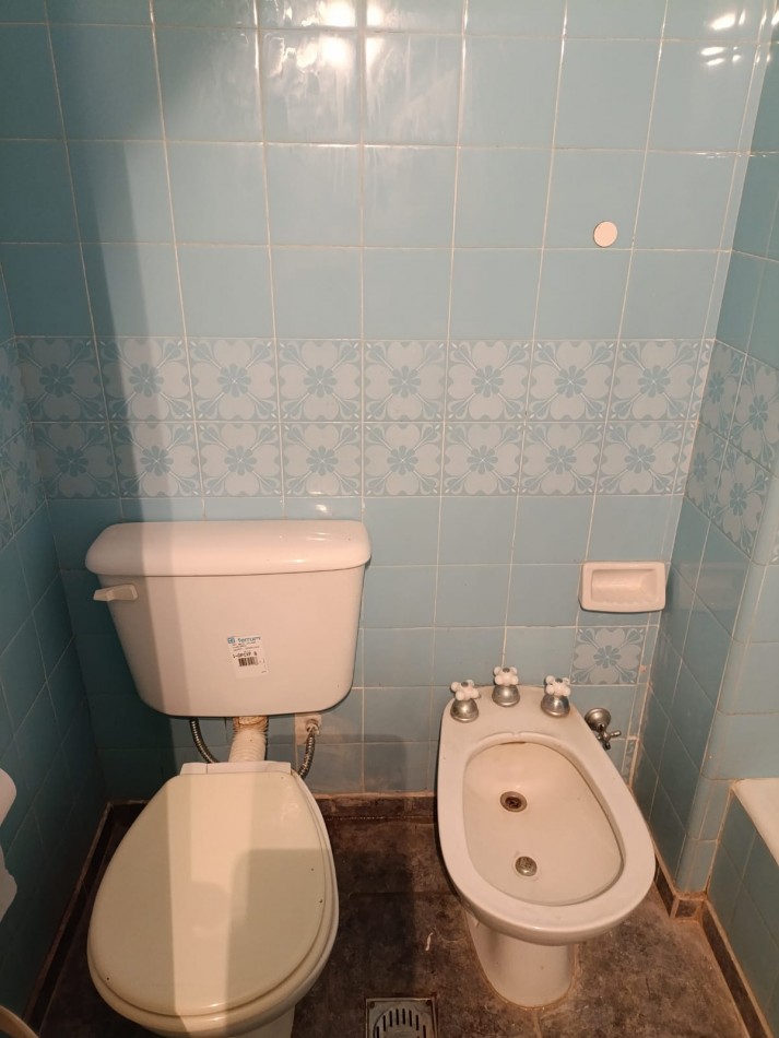 Departamento de 3 ambientes con balcon a la calle Vereda de sol y  cochera !!! Av. Luro al 2500 !!!