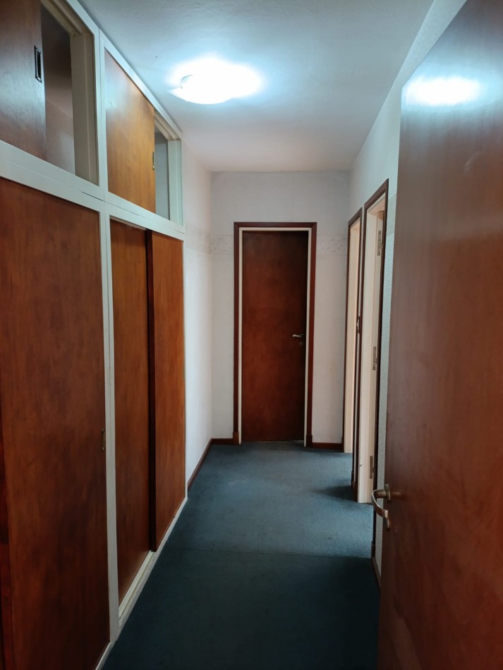 Departamento de 3 ambientes con balcon a la calle Vereda de sol y  cochera !!! Av. Luro al 2500 !!!