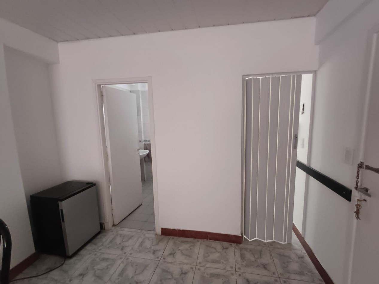 Alquiler depto. de 1 ambiente 2° piso Por escalera Chauvin !!!