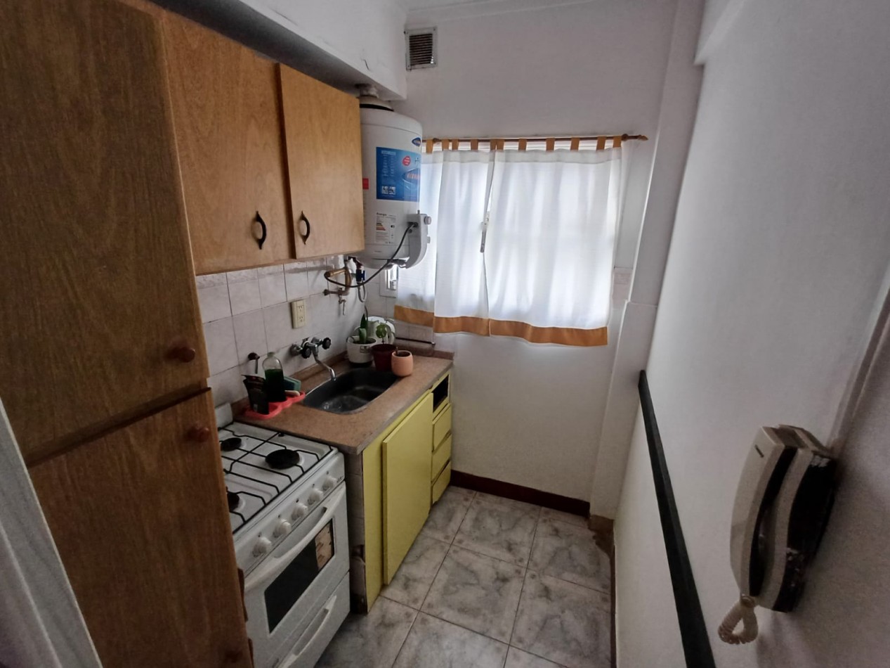 Alquiler depto. de 1 ambiente 2° piso Por escalera Chauvin !!!