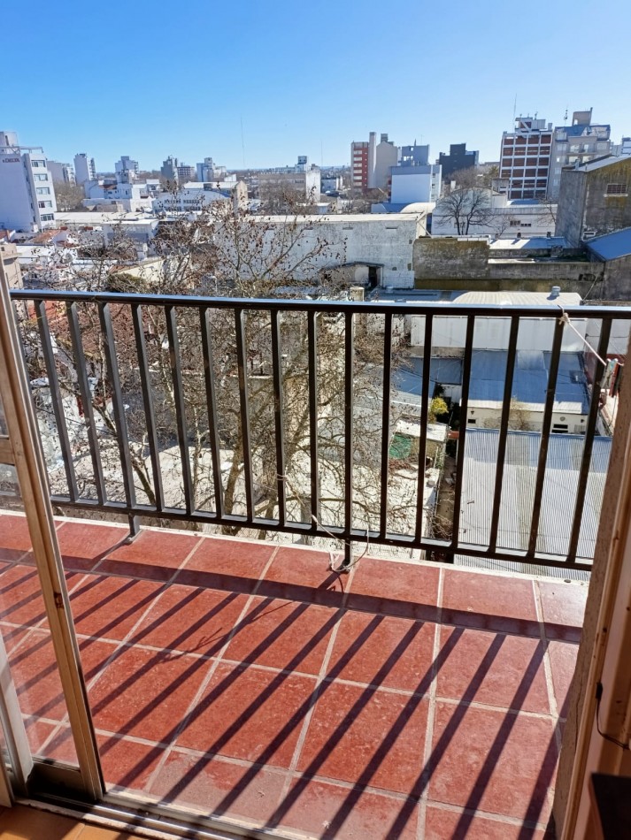 Depto. 2 ambientes a la calle con balcon en Macrocentro Jujuy y Belgrano !!!!