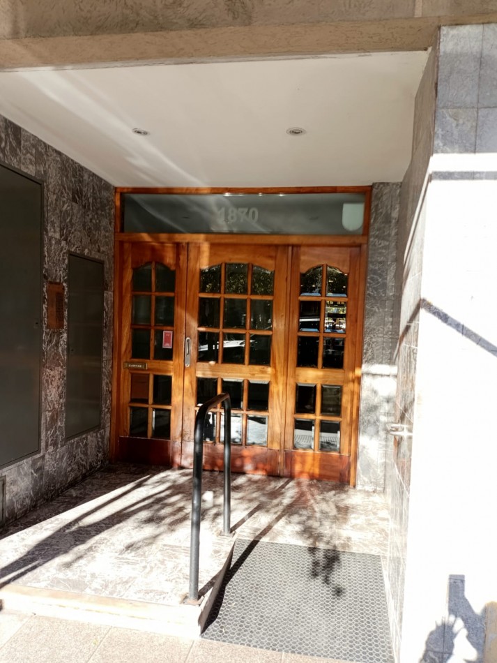 Depto. 2 ambientes a la calle con balcon en Macrocentro Jujuy y Belgrano !!!!