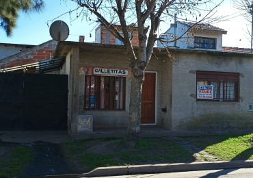 casa  3 ambientes  con lote en esquina