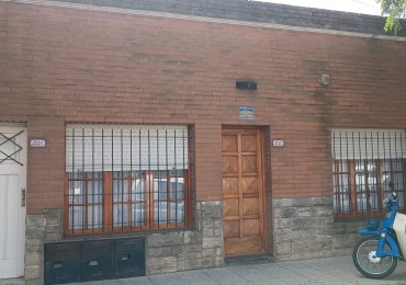 P.h. 3 Ambientes a la calle con patio Barrio Peralta Ramos Oeste