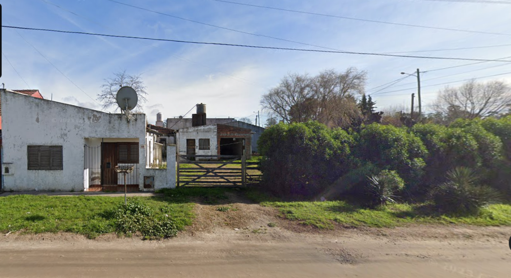 CASA AMB.VARIOS MAS LOTE LINDERO, BARRIO SANTA ROSA DE LIMA