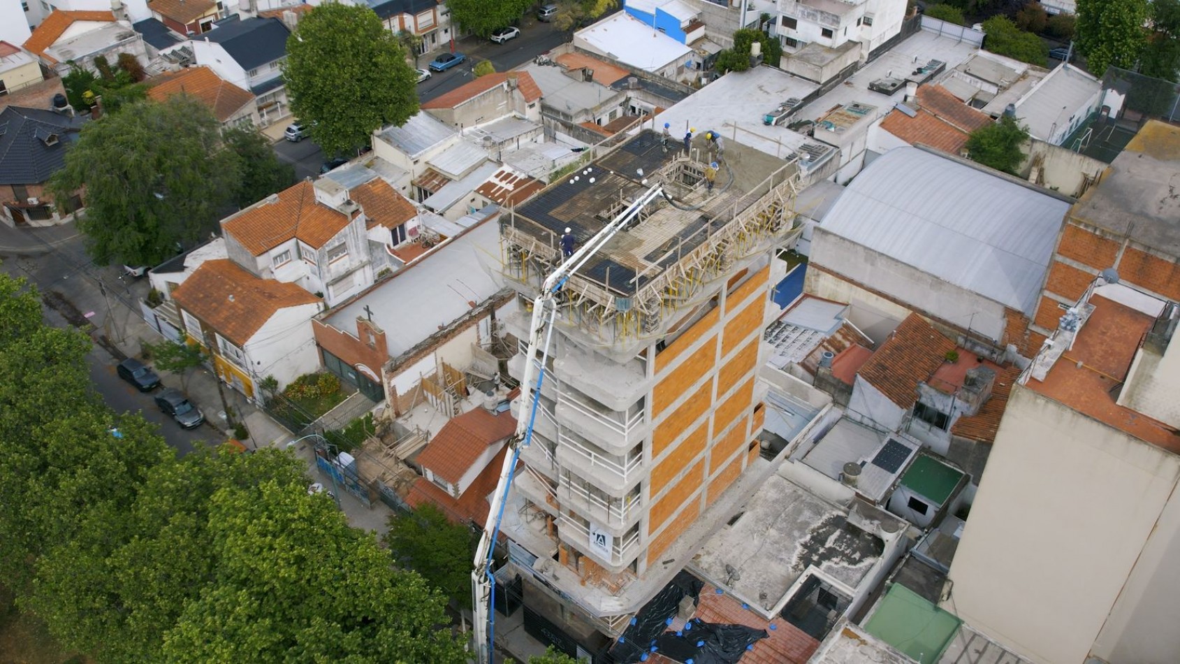 EDIFICIO EN POZO,  2  Y  3 AMB.CON O SIN COCHERA. BARRIO SAN JOSE, 48 CUOTAS EN PESOS!!