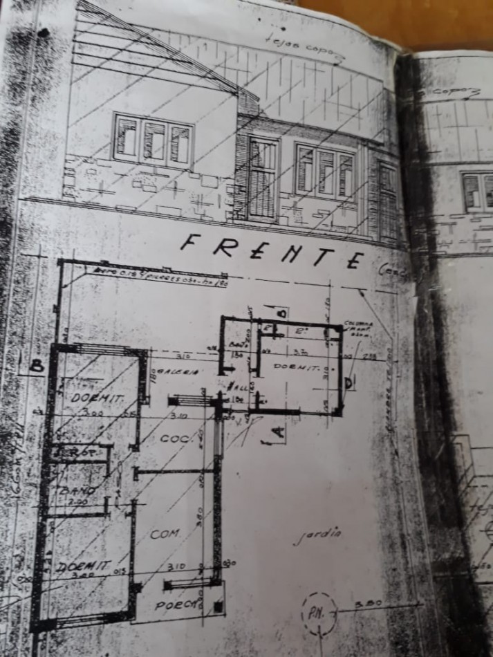 LOTE CON CONSTRUCCION A DEMOLER, BARRIO ESTRADA/CAISAMAR.